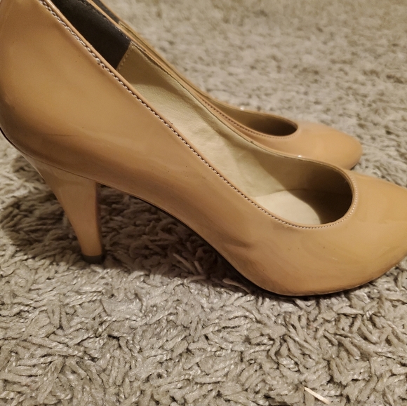 Heel tan size 8 - Picture 2 of 5